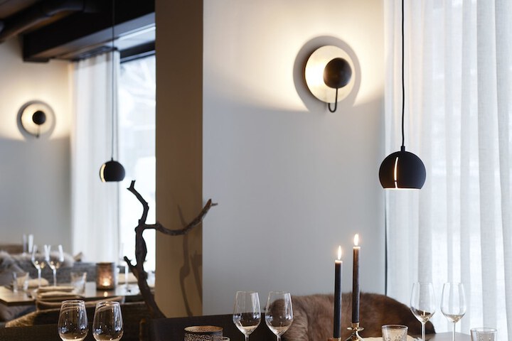 Dining 110 of 146