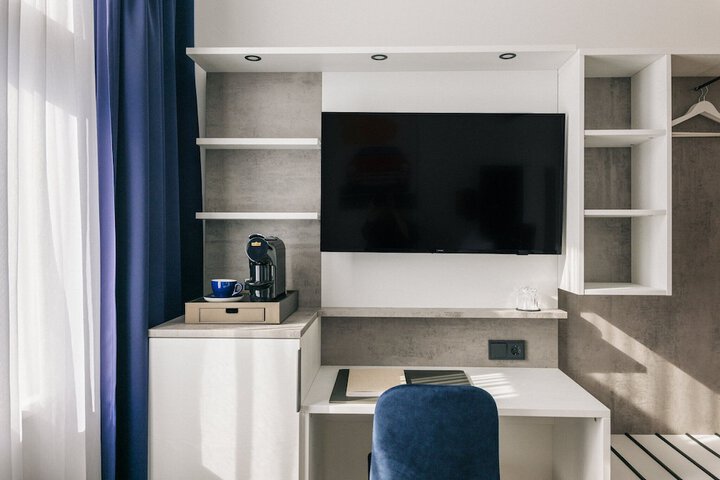 Room 26 of 123
