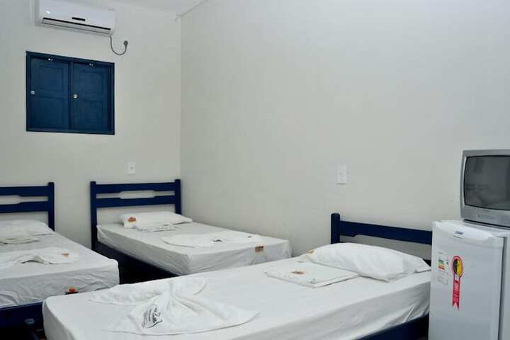 Room 4 of 13