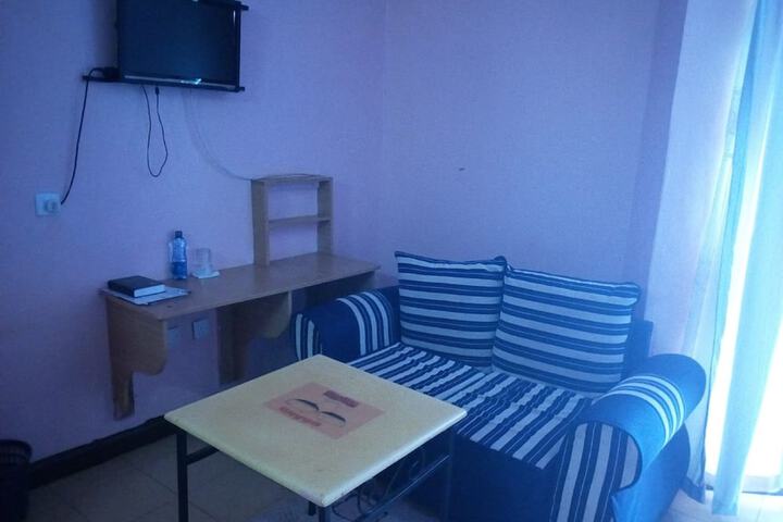 Room 7 of 25