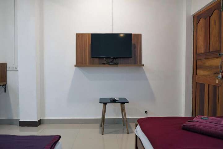 Room 51 of 86