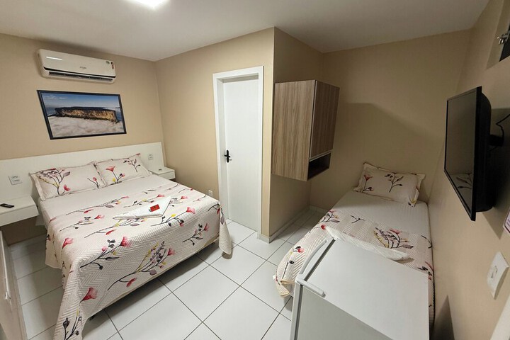 Room 35 of 76