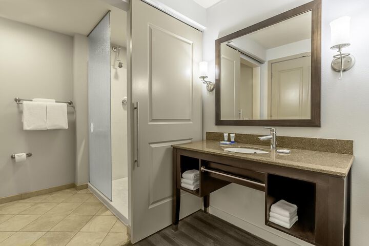 Room 34 of 60