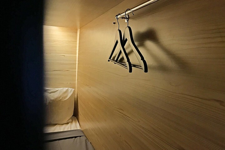 Room 11 of 25