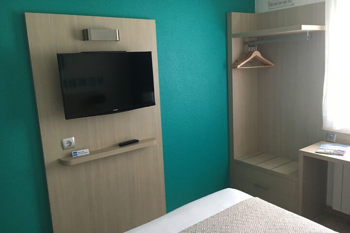 Room 14 of 51