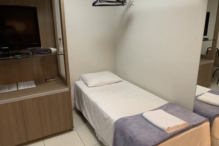 Room 12 of 128