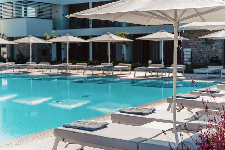 Pool 66 of 129