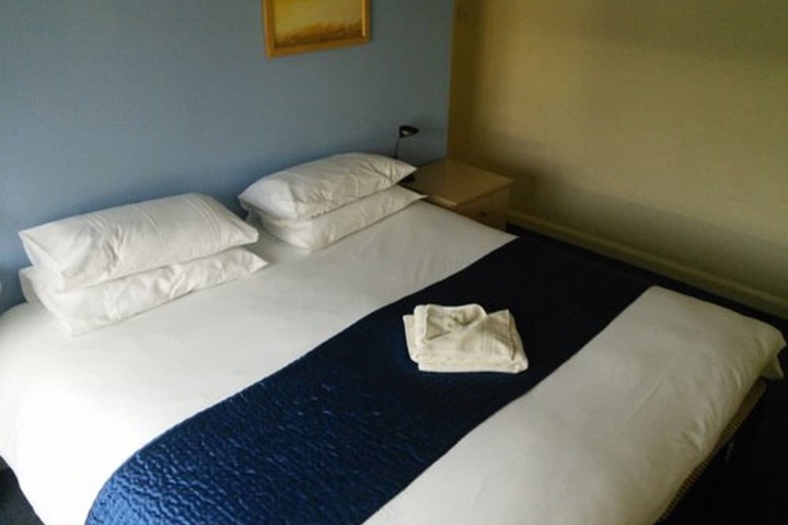 Room 2 of 21