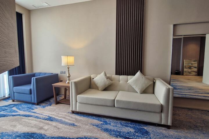 Room 43 of 62
