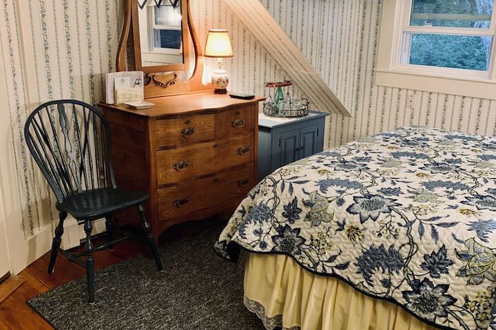 Room 18 of 73