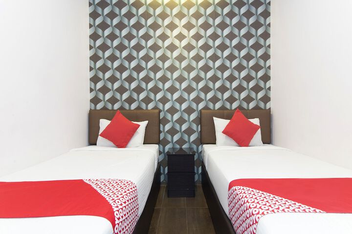 Room 14 of 38