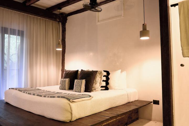 Room 27 of 58
