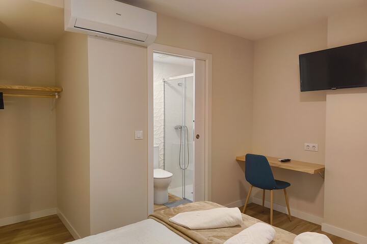 Room 13 of 22
