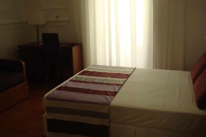 Room 4 of 46