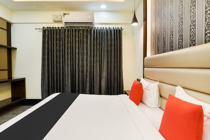 Room 18 of 18