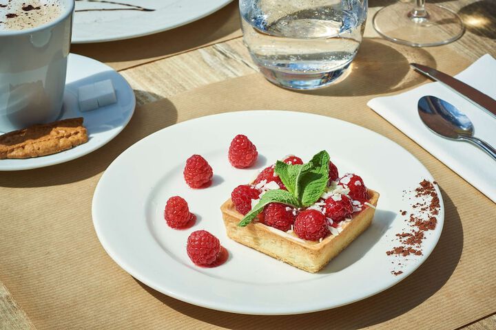 Dining Photos
