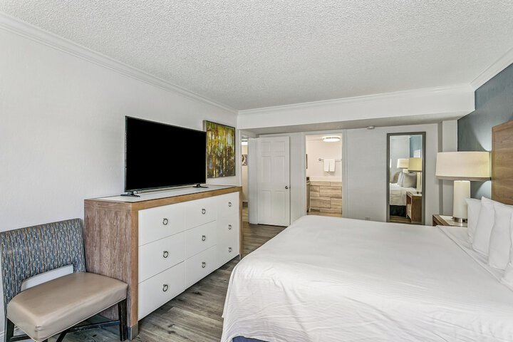 Room 53 of 124