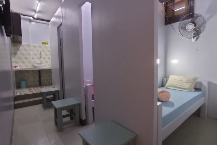 Room 35 of 38