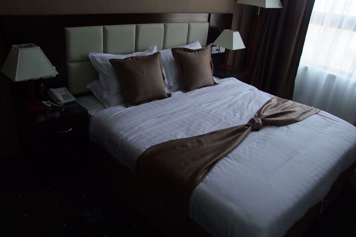 Room 5 of 25