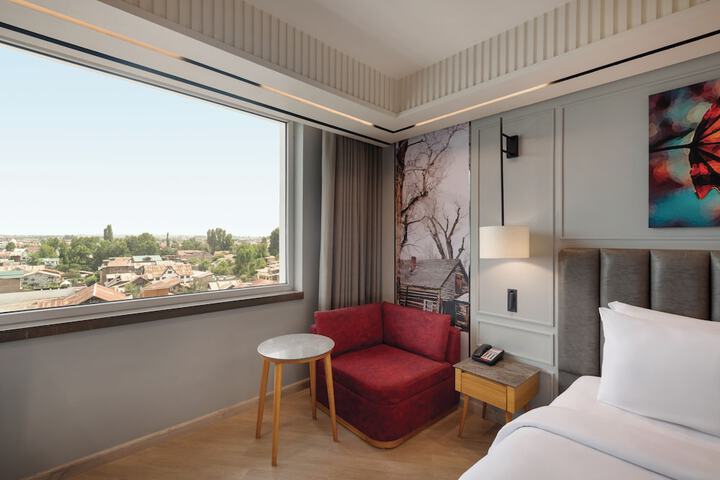 Room 44 of 69