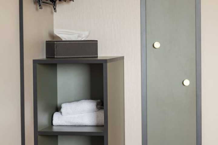 Room amenity