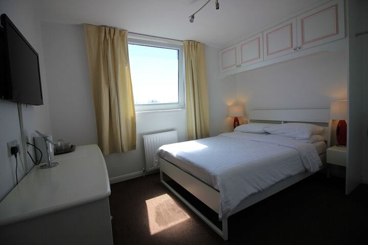 Room 30 of 61