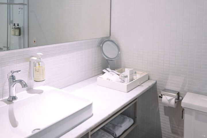 Room 190 of 243