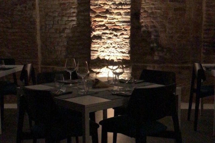 Dining 10 of 17