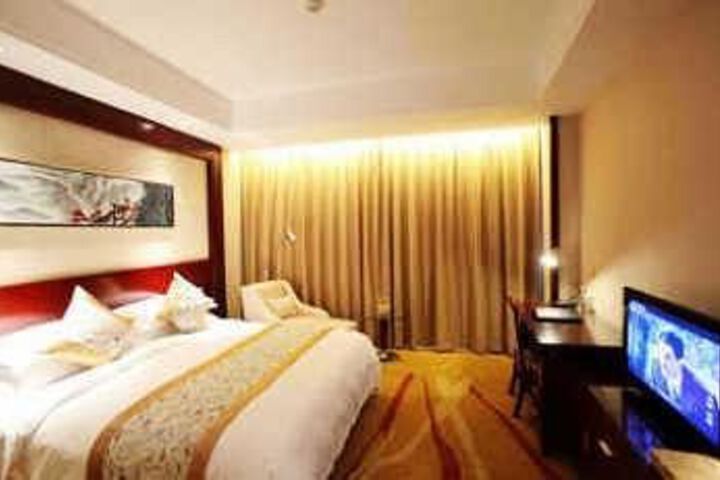 Room 3 of 17