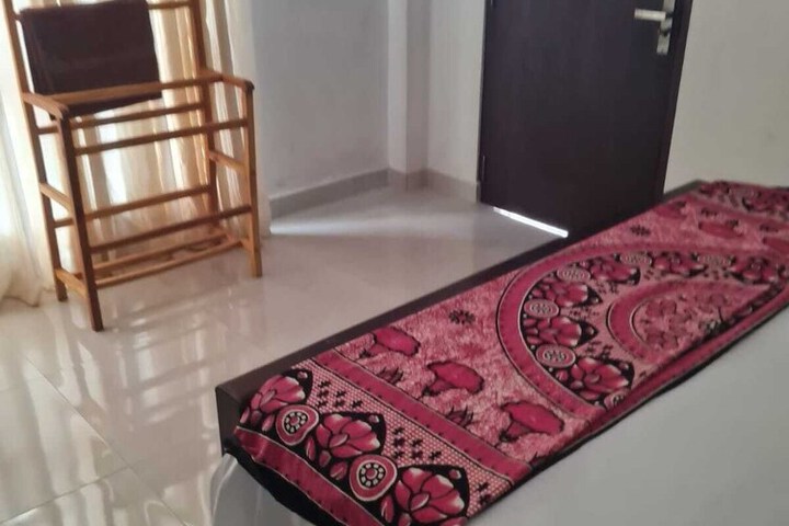 Room 3 of 21
