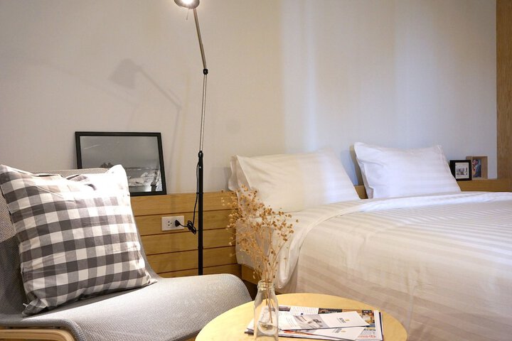 Room 26 of 37