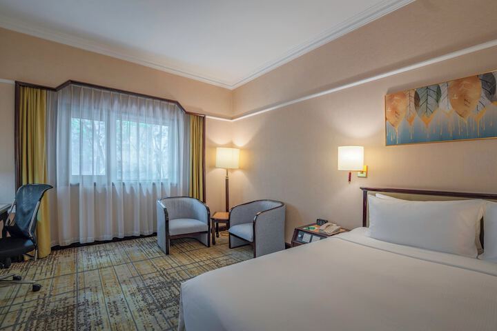Room 44 of 175