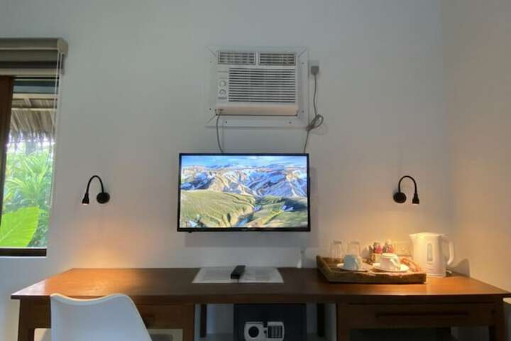 Room 9 of 32