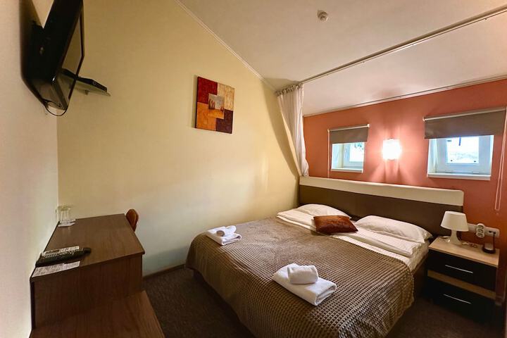 Room 18 of 44