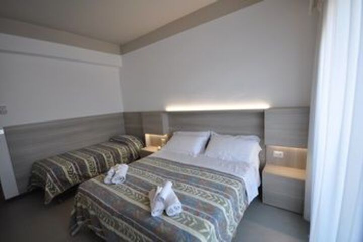 Room 19 of 25