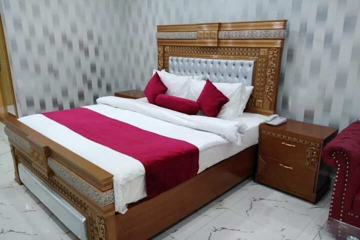 Room 18 of 26
