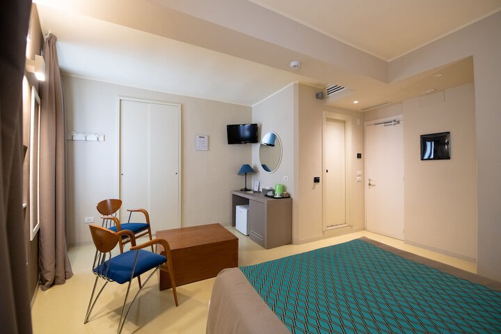 Room 30 of 121