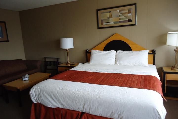Room 4 of 13