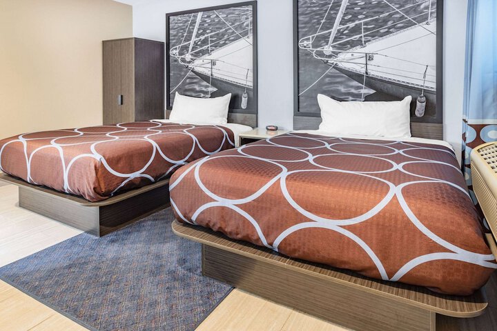 2 Double Beds (4 of 5)
