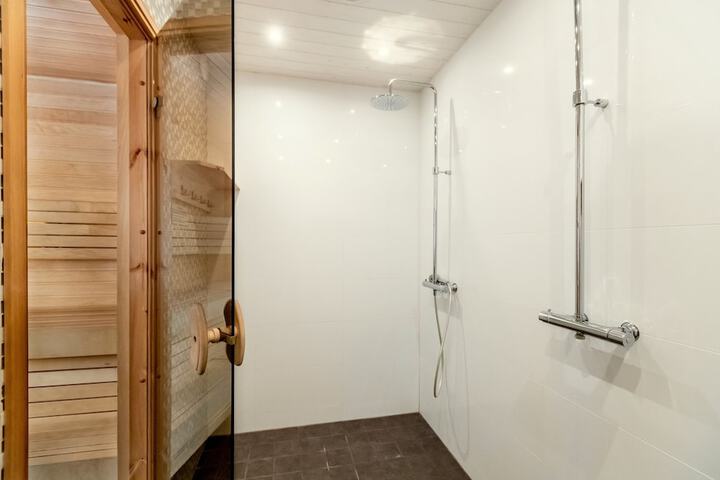 Room 40 of 54