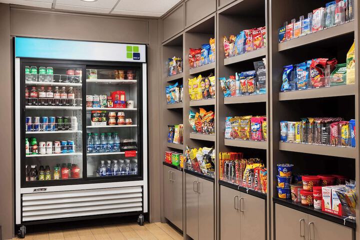 Snack bar