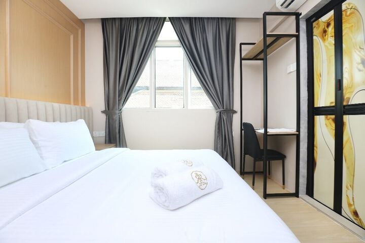 Room 15 of 41