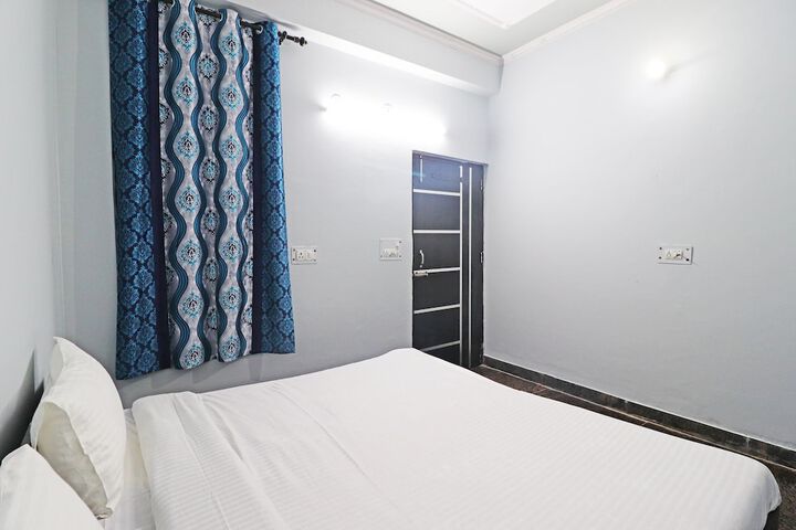 Room 8 of 25