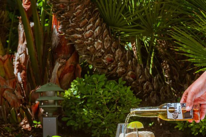 Poolside bar