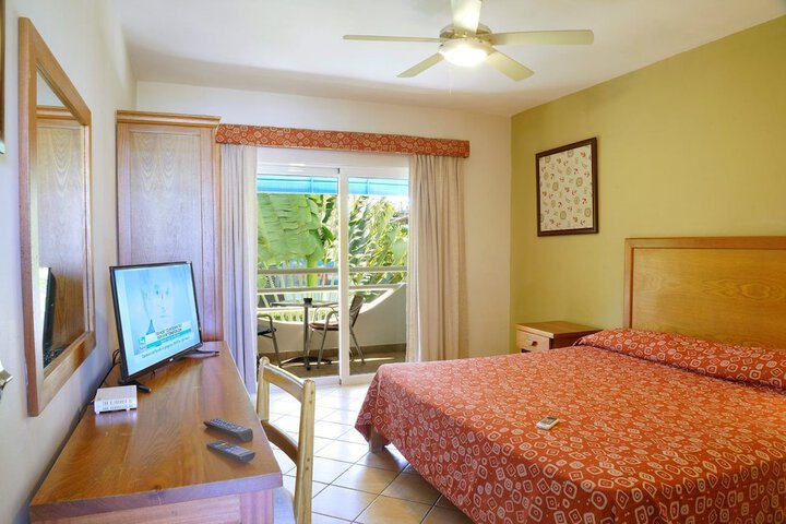 Room 3 of 41
