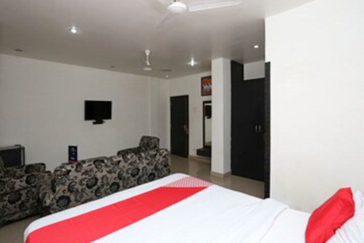 Room 25 of 31