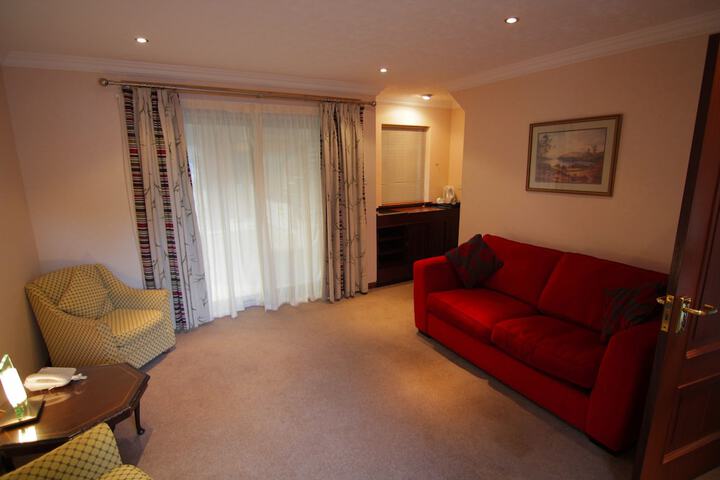 Room 3 of 62