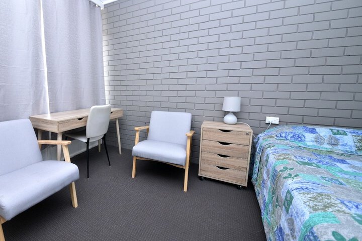 Room 5 of 61