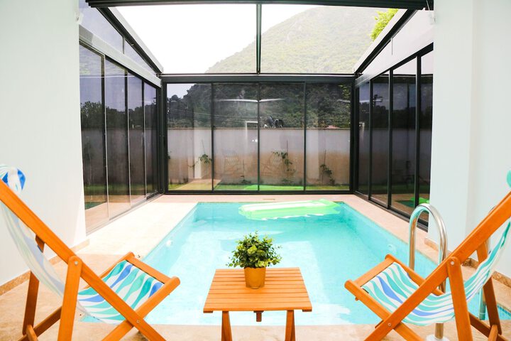 Pool 26 of 33