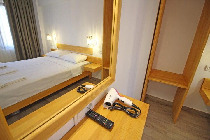Room 10 of 43